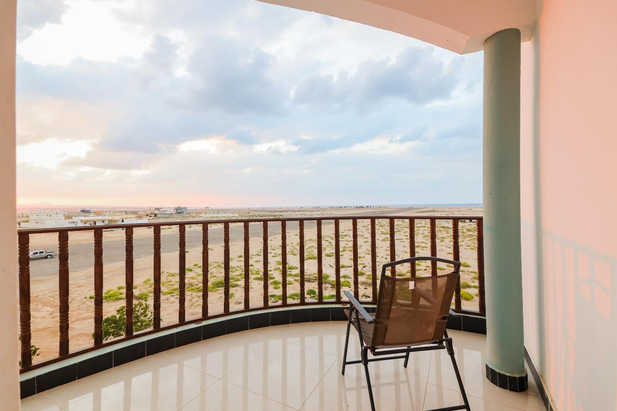 Super Oyo 110 Ras Al Hadd Guest House 外观 照片